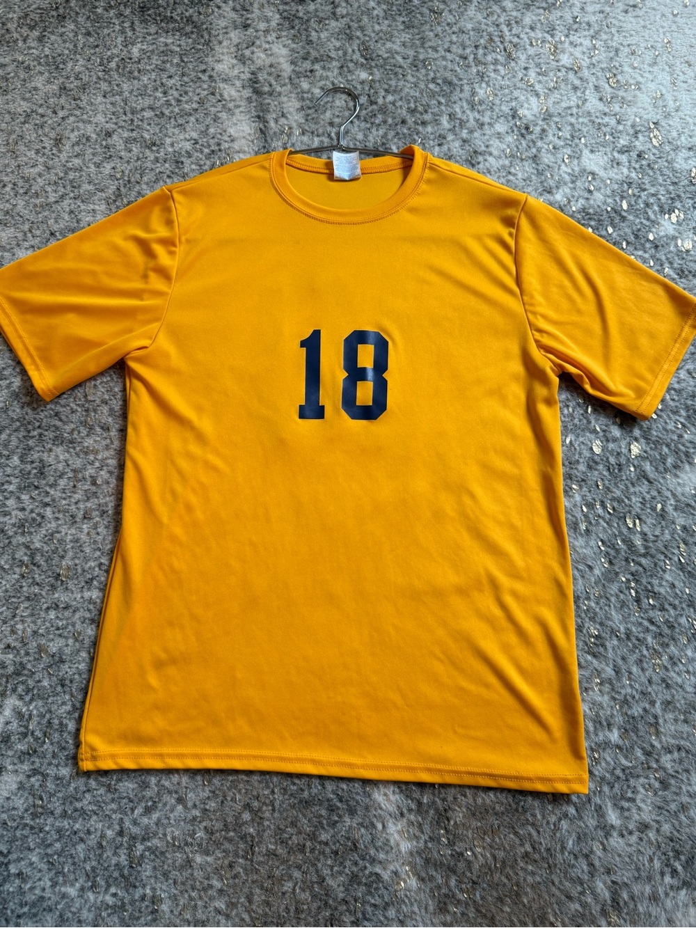 Men's Yellow Crew Neck Sports T-Shirt  XL with Navy '18' pre-owned with gift .